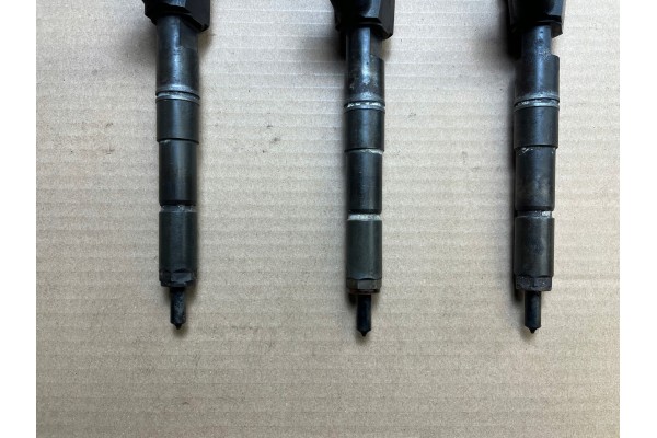 INJECTOR CR 0445110159 BOSCH Engine type diesel