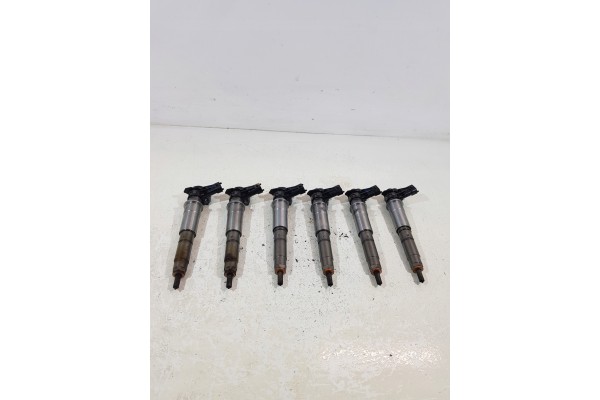 CR piezoelectric injector NAVARA VIVARO A ESPACE SCENIC KOLEOS LAGUNA Part manufacturer Bosch