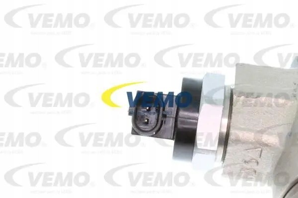 HIGH PRESSURE PUMP V10 25 0011 VEMO AUDI A3 Packaging status original