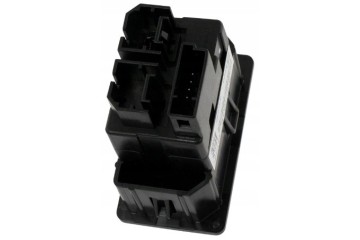 GNIAZDO PORT USB2 SYNC 3 FORD TRANSIT CONNECT CMAX SMAX GALAXY MONDEO 2016 Numer katalogowy czesci HC3T 14F014 BD HC3T 14F014 BE