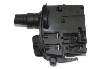 PRZELACZNIK WYCIERACZEK RENAULT CLIO 3 8201590631 ORYGINAL Jakosc czesci zgodnie z GVO O oryginal z logo producenta pojazdu OE