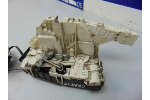 8 PIN CERRADURA MALETERO / PORTON VOLKSWAGEN CRAFTER FURGÓN (2E) Caja cerrada 35, batalla larga con techo super alto 2007 8 PIN 