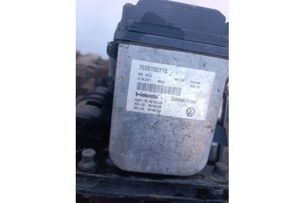 VW T5 LIFT PARKING HEATER WEBASTO HEATER 7E0815071B Catalog number of the part Pas bezp srodkowy z fotela dwojka przod 2 rzad 3 