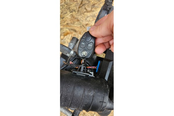 Calefactor estacionario Webasto 5Q0815005M 5Q0963513