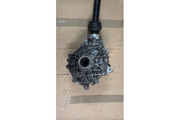 FRONT DIFFERENTIAL MASERATI LEVANTE 06701040570 Car type 4x4 SUV
