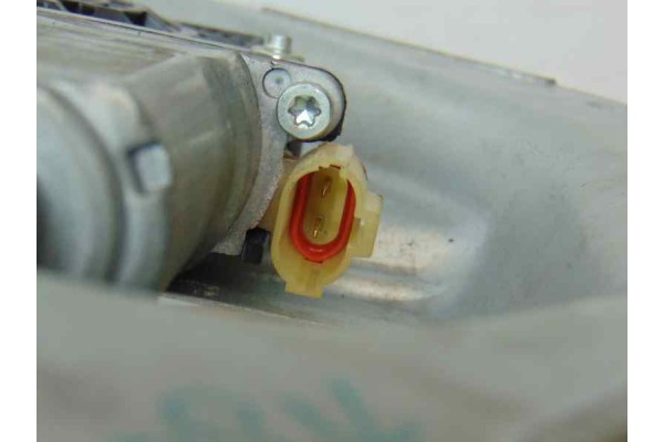 2 PIN ELEVALUNAS DELANTERO DERECHO HYUNDAI TUCSON (JM)