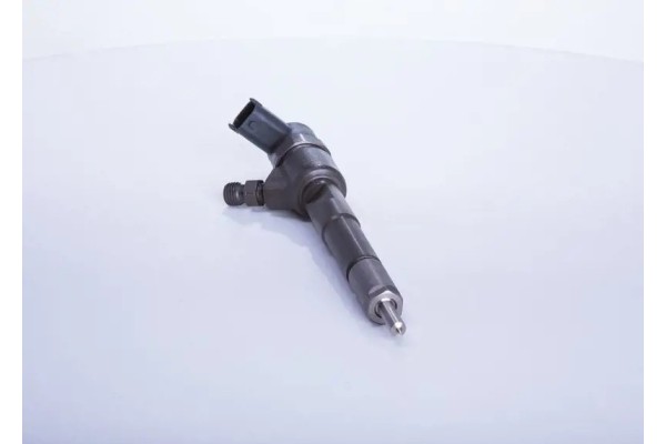 INJECTION NOZZLE 0 445 110 618 BOSCH OPEL CORSA Catalog number of the original GMC 55255408 OPEL 55255408 VAUXHALL 55255408