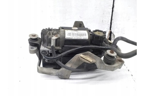 Compresor de suspensión AUDI 4E0616005G 2.97L diésel 2005