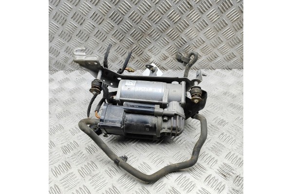 MERCEDES BENZ E T MODEL S213 A2133200104 33047200 SUSPENSION COMPRESSOR