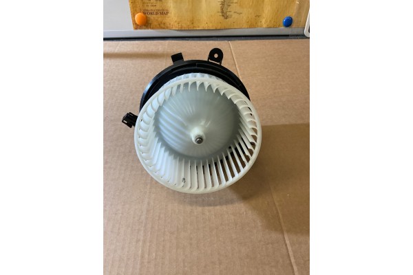 Mahle AB 119 000P Indoor fan Description Catalog number of the original MERCEDES BENZ 204 820 00 08 MERCEDES BENZ 204 820 02 08 