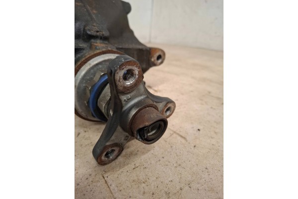 2017 Rear differential BMW 3 GT F34 7605589 Catalog number of the part 7605589
