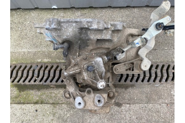 OPEL COMBO C 1 3 CDTI CHEST F17W394 Transmission type manual