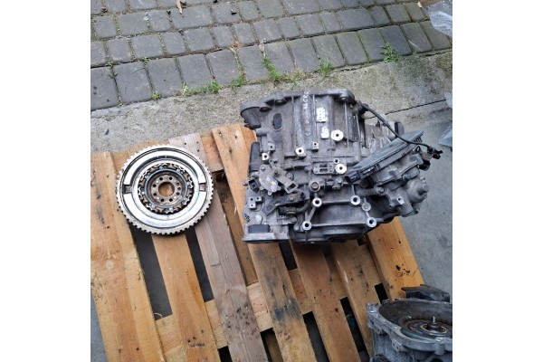 KIA CEED PROCEED 18 1 6 CRDI 2WD D4FE GEARBOX AUTOMATIC BE32 M53W