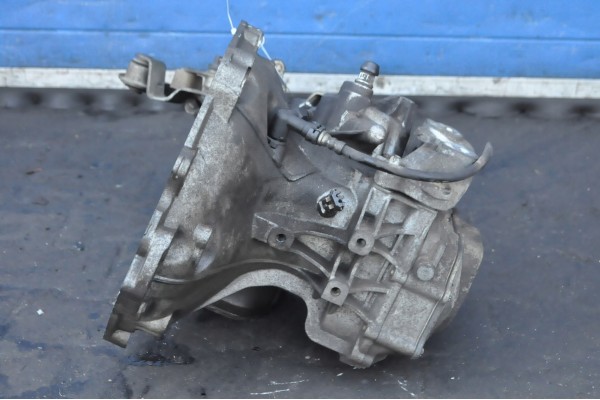 OPEL MERIVA A CORSA C COMBO 1 3 CDTI 55kW 75HP TRANSMISSION F17W394 168tys km Part manufacturer Opel OE