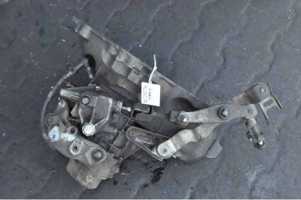 OPEL MERIVA A CORSA C COMBO 1 3 CDTI 55kW 75HP TRANSMISSION F17W394 168tys km Catalog number of the part F17W394
