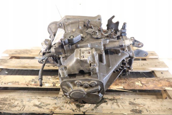 5 SPEED GEARBOX KIA CEED AND 1 6 R71773 Packaging status replacement