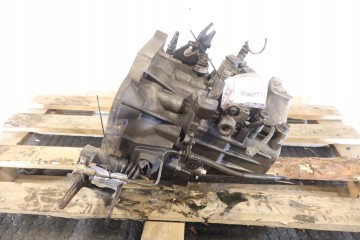 5 SPEED GEARBOX KIA CEED AND 1 6 R71773 Part manufacturer Kia OE
