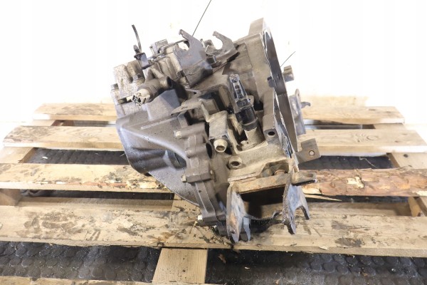 5 SPEED GEARBOX KIA CEED AND 1 6 R71773 Catalog number of the part R71773