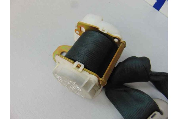 3 FILA CINTURON SEGURIDAD TRASERO IZQUIERDO TOYOTA COROLLA VERSO (R1)