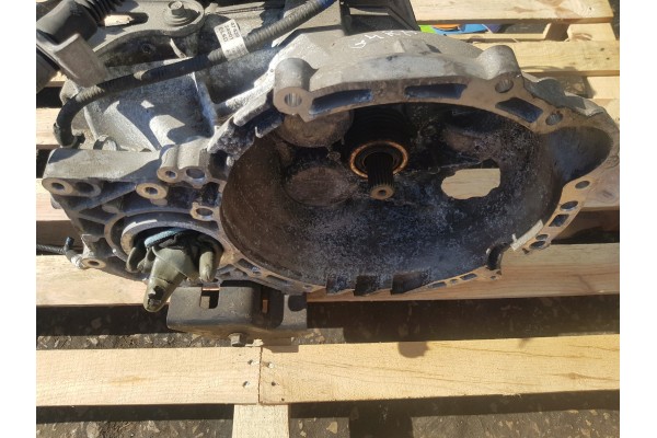 HYUNDAI I30 2 0 T GDI 2018 G4KH GEARBOX SJ02YB Catalog number of the part mercedes413 HYUNDAI I30 2 0 T GDI 2018 G4KH SKRZYNIA B