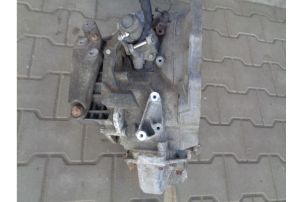 OPEL ASTRA III 09R 1 7CDTI Z17DTR GEARBOX M32 6SPEEDS
