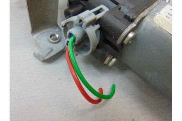 2 PIN ELEVALUNAS TRASERO DERECHO NISSAN QASHQAI (J10) Acenta 2007 2 PIN 185546 NISSAN - 2