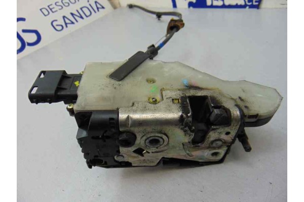 6 PIN CERRADURA PUERTA DELANTERA DERECHA PEUGEOT 207 X-Line 2006 6 PIN 185562 PEUGEOT - 2