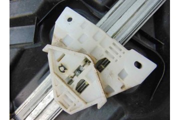 6 PIN ELEVALUNAS DELANTERO IZQUIERDO MAZDA 3 BERLINA (BL) Active 2010 6 PIN 185935 MAZDA - 2