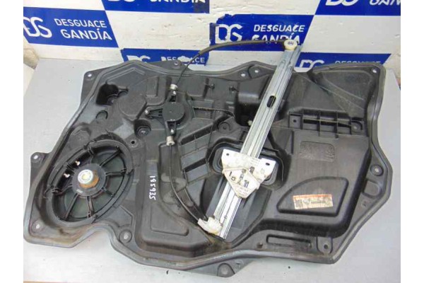 6 PIN ELEVALUNAS DELANTERO IZQUIERDO MAZDA 3 BERLINA (BL) Active 2010 6 PIN 185935 MAZDA - 4