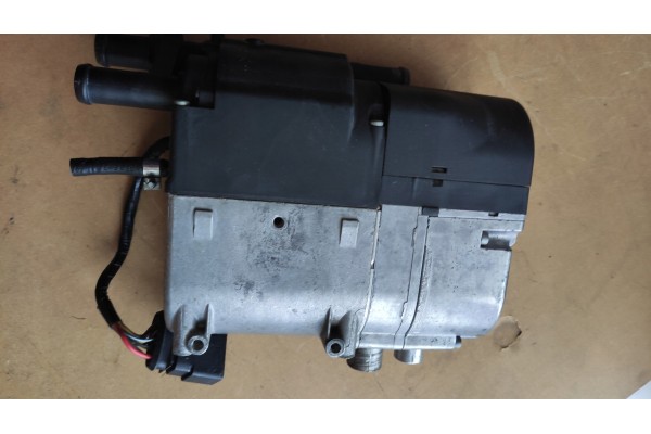Webasto Eberspaecher Hydronic II D5SC Universal 252598 Used condition bdb Catalog number of the part Webasto Eberspaecher Hydron