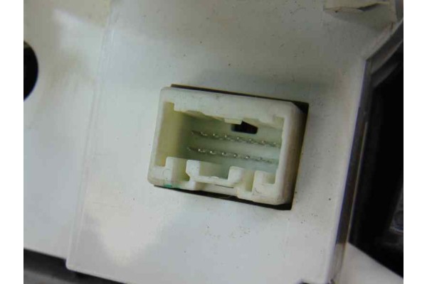  MANDO CALEFACCION / AIRE ACONDICIONADO MAZDA 3 BERLINA (BL) Active 2010 185959 MAZDA - 6