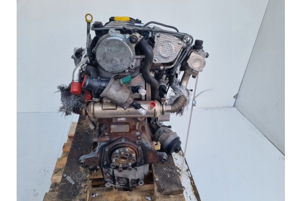 SILNIK KOMPLET Opel Vectra C 1 9 CDTI 120KM ladnie pali Z19DT Typ silnika Diesel