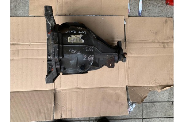 MERCEDES W203 DIFFERENTIAL REAR BRIDGE A2043510408 2 65 Catalog number of the part A2043510408 2 65
