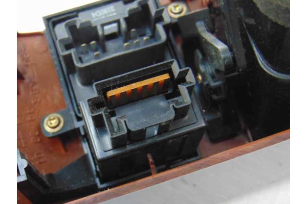 MR40245102 REJILLA AIREADORA MITSUBISHI MONTERO (V60/V70) 3.2 DI-D Avance (5-ptas.) 2000 MR40245102 187419 MITSUBISHI - 1