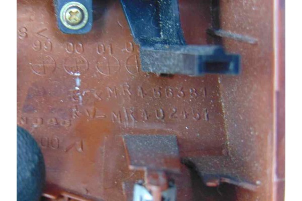 MR40245102 REJILLA AIREADORA MITSUBISHI MONTERO (V60/V70) 3.2 DI-D Avance (5-ptas.) 2000 MR40245102 187419 MITSUBISHI - 4