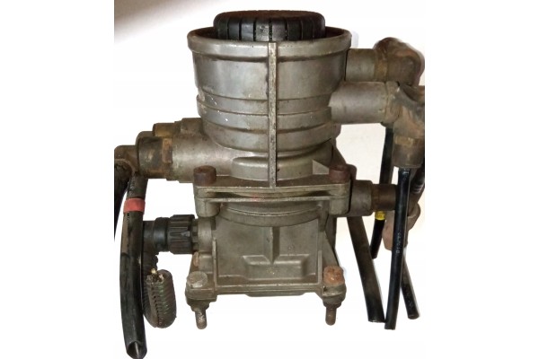 EBS modulator valve for Renault Magnum Premium DCI RVI AE semi trailers