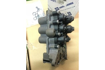 MULTI CIRCUIT VALVE KNORR BREMSE AE6000 DAF1913300 Catalog number of the part STK075170N