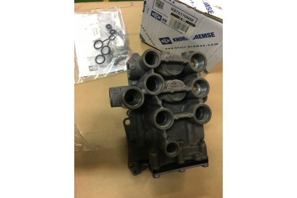 Válvula Multicircuito Knorr-Bremse AE6000 DAF 1913300