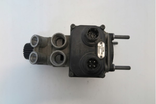DAF XF 105 EURO 5 BRAKE MASTER VALVE Car type trucks cargo vans