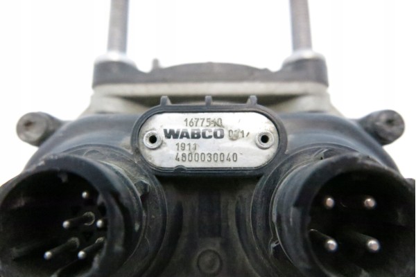 DAF XF 105 EURO 5 BRAKE MASTER VALVE Catalog number of the original 1677510