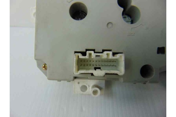  MANDO CALEFACCION / AIRE ACONDICIONADO MAZDA 6 BERLINA (GG) 2.0 CRTD 120 Active (5-ptas.) 2004 187609 MAZDA - 2