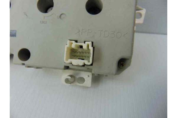  MANDO CALEFACCION / AIRE ACONDICIONADO MAZDA 6 BERLINA (GG) 2.0 CRTD 120 Active (5-ptas.) 2004 187609 MAZDA - 3