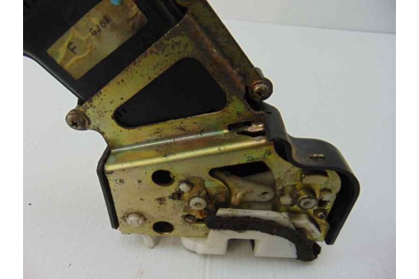 6 PIN CERRADURA PUERTA TRASERA DERECHA MAZDA 6 BERLINA (GG) 2.0 CRTD 120 Active (5-ptas.) 2004 6 PIN 187619 MAZDA - 4