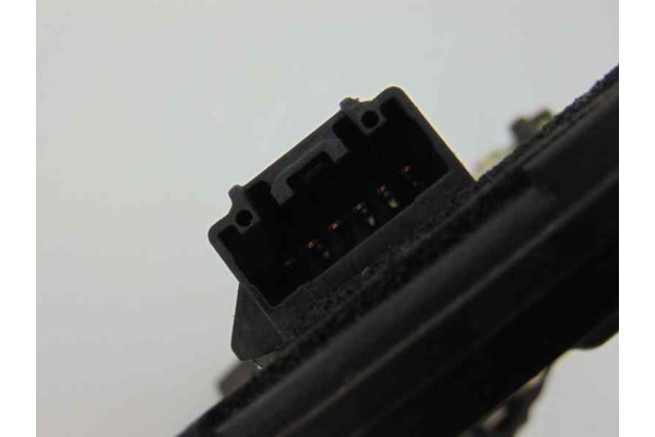 6 PIN CERRADURA PUERTA TRASERA IZQUIERDA MAZDA 6 BERLINA (GG) 2.0 CRTD 120 Active (5-ptas.) 2004 6 PIN 187620 MAZDA - 3