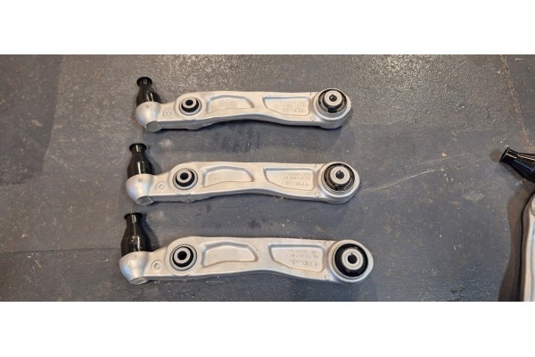 LOWER CONTROL ARM RIGHT BMW 5 G60 G61 NEW ORIGINAL Catalog number of the part 65007630_mpdparts 8833048