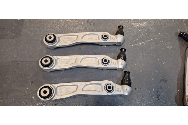 LOWER CONTROL ARM LEFT BMW 5 G60 G61 NEW ORIGINAL Catalog number of the part 65007158_mpdparts 8833047