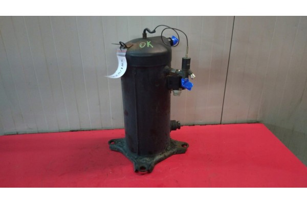 COMPRESSOR AGGREGATE COPELAND SCROLL ZF09K4ETFD 556 NO 925 185 Catalog number of the part ZF09K4E TFD 556