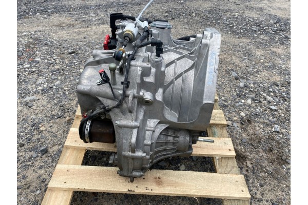 SMART FORFOUR II 453 TWINGO III 0 9 TCE COMPLETE GEARBOX DC0002 Catalog number of the part DC0002 SKRZYNIA BIEGOW