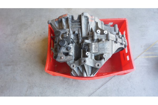 GEARBOX VOLVO V40 D4 VEA Part manufacturer Volvo OE