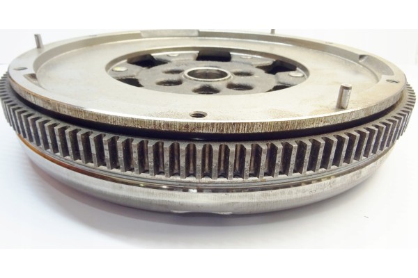 Schaeffler LuK 415 0431 10 Flywheel Product weight with unit packaging 9 kg